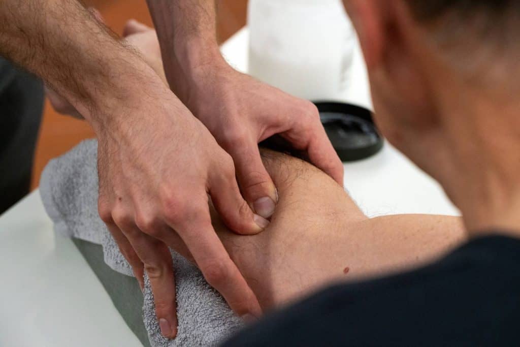 Trattamento manuale anti-infiammatorio, fisioterapia Studio Sette Torino